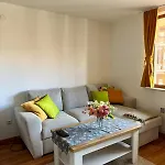 Pirin Sense Home2host Daire Bansko