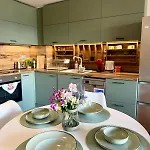 Pirin Sense Home2host 班斯科